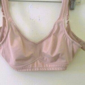 AMOENA~TRIANGLE SHAPER~Bra Size 36A~Style~1131~Size S~Blush~New With Box